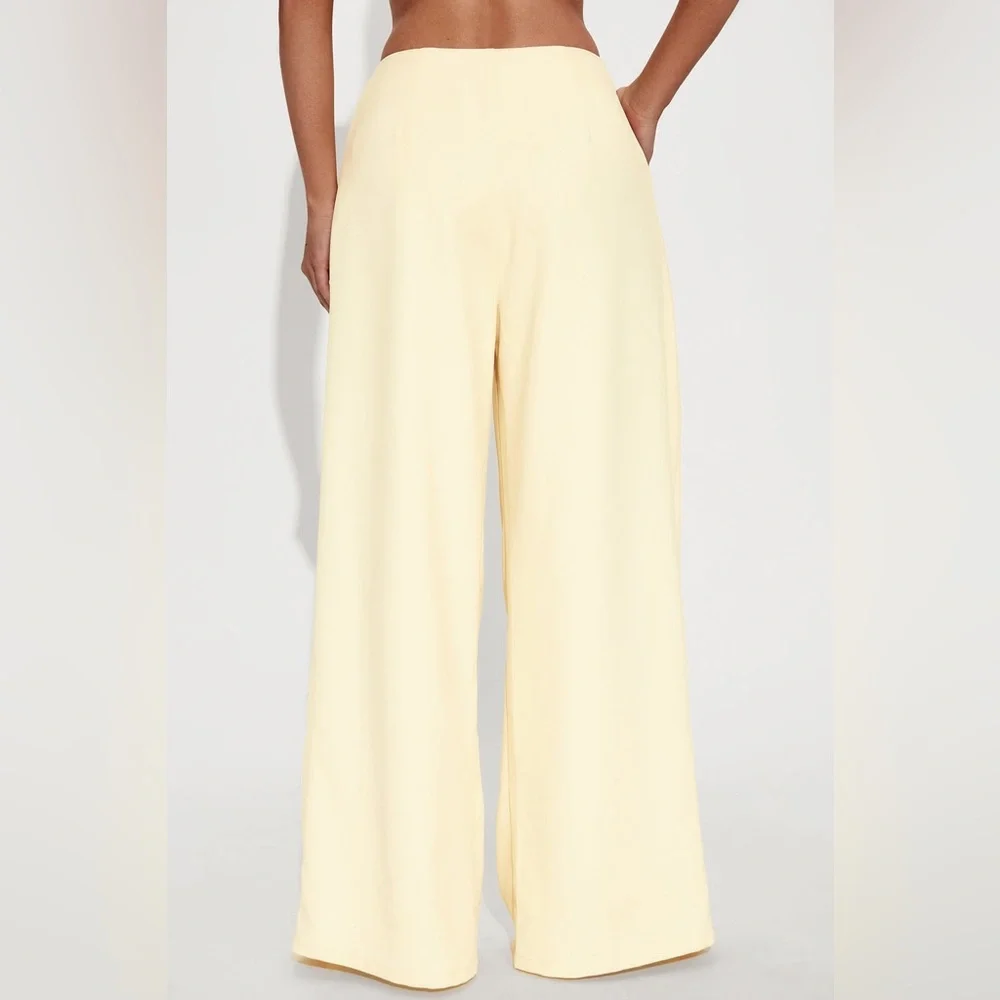NWT Fashion Nova butter yellow wide leg trousers - Picture 2 of 7